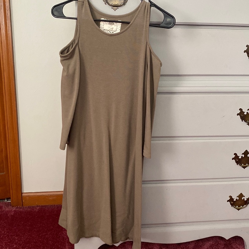 Army green cold-shoulder dress